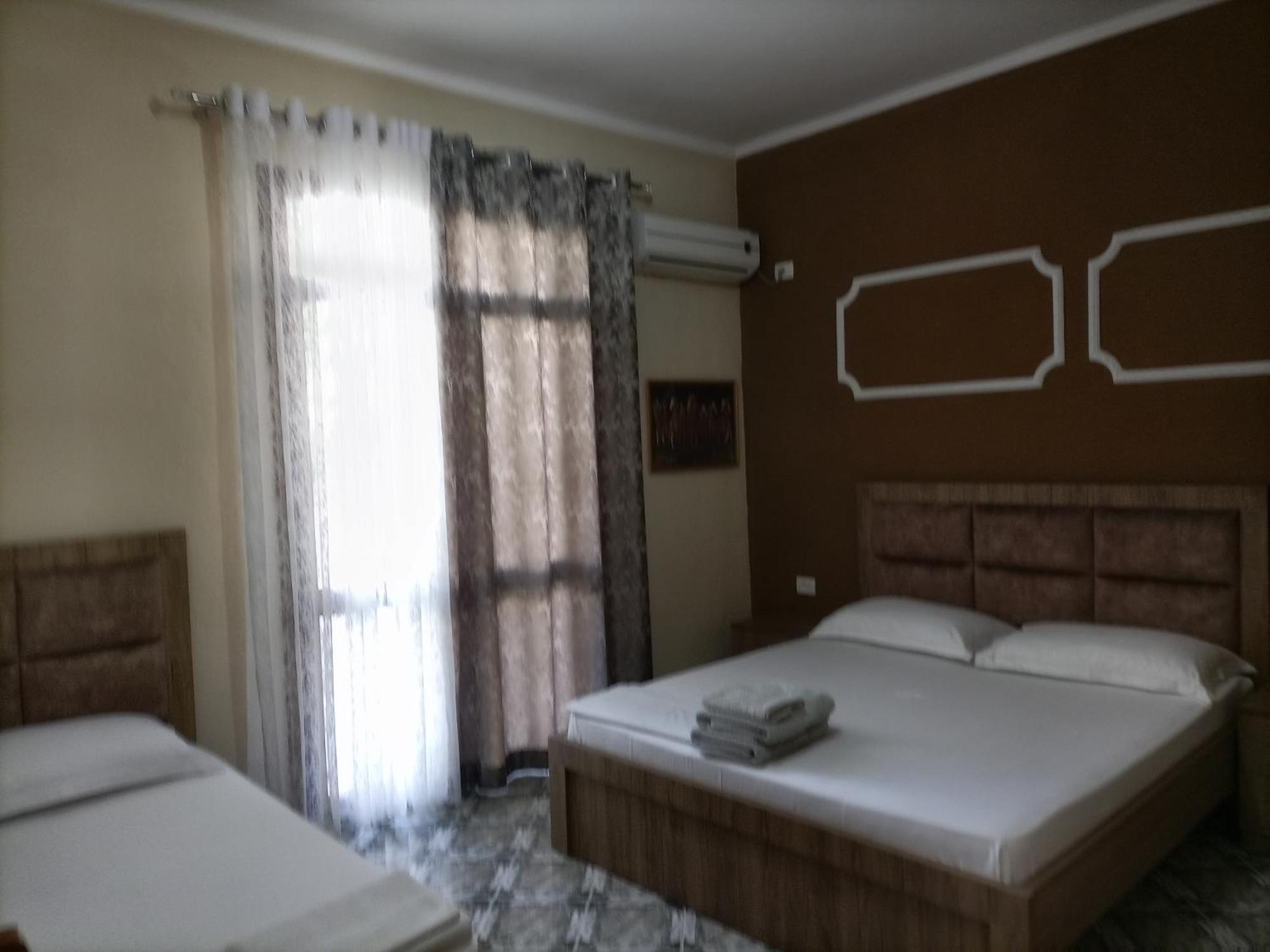 Twins Villa Mangalem Berat Rom bilde